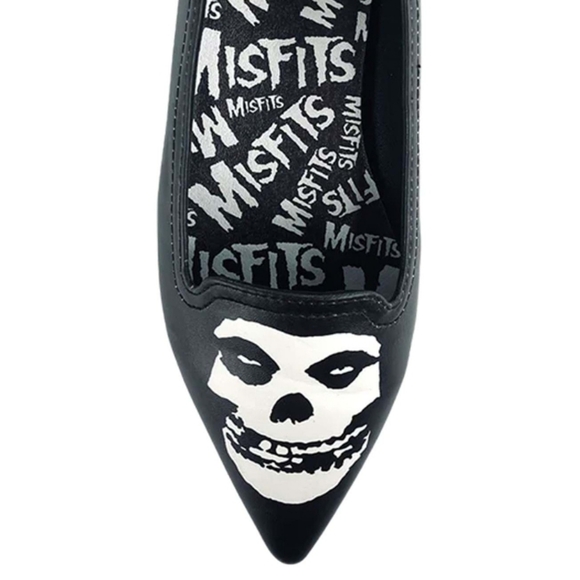 Misfits Logo Pointed Toe Ballet Flat (8) 💀 - Picture 3 of 4